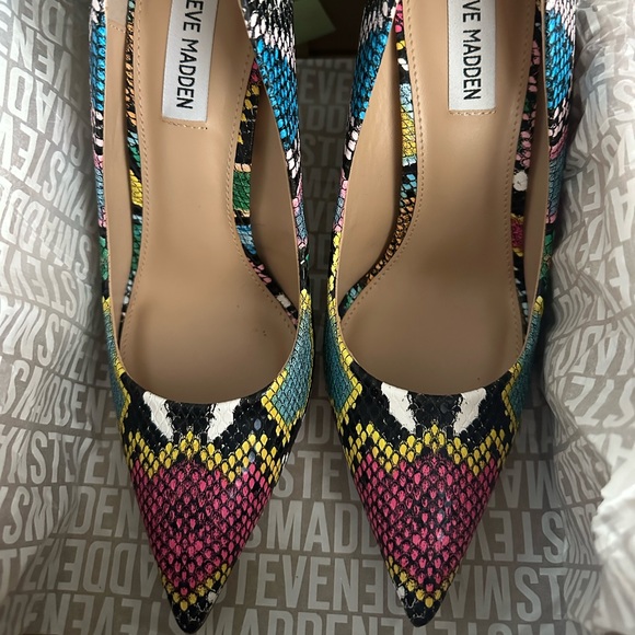 Steve madden proto multi snake pointed heels - Picture 2 of 3
